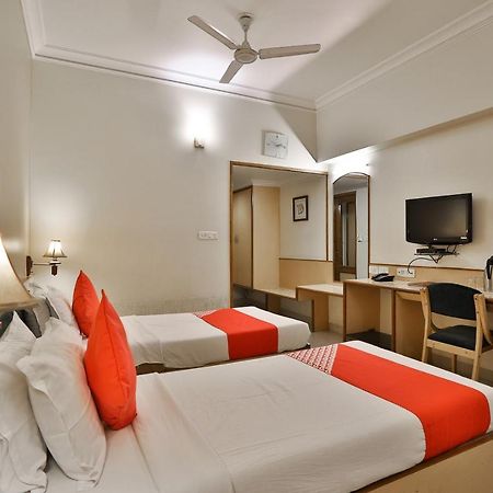 Capital O 1338 Hotel Harmony Rajkot Exterior foto