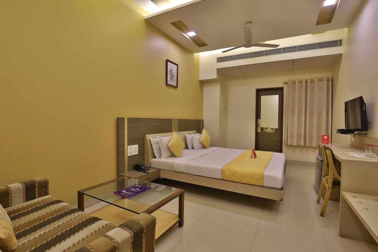 Capital O 1338 Hotel Harmony Rajkot Exterior foto