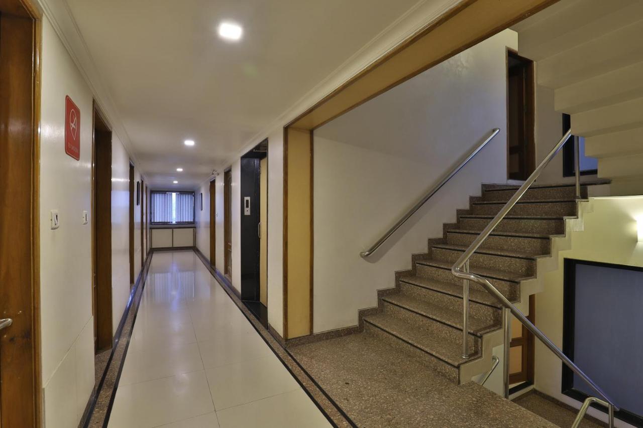 Capital O 1338 Hotel Harmony Rajkot Exterior foto